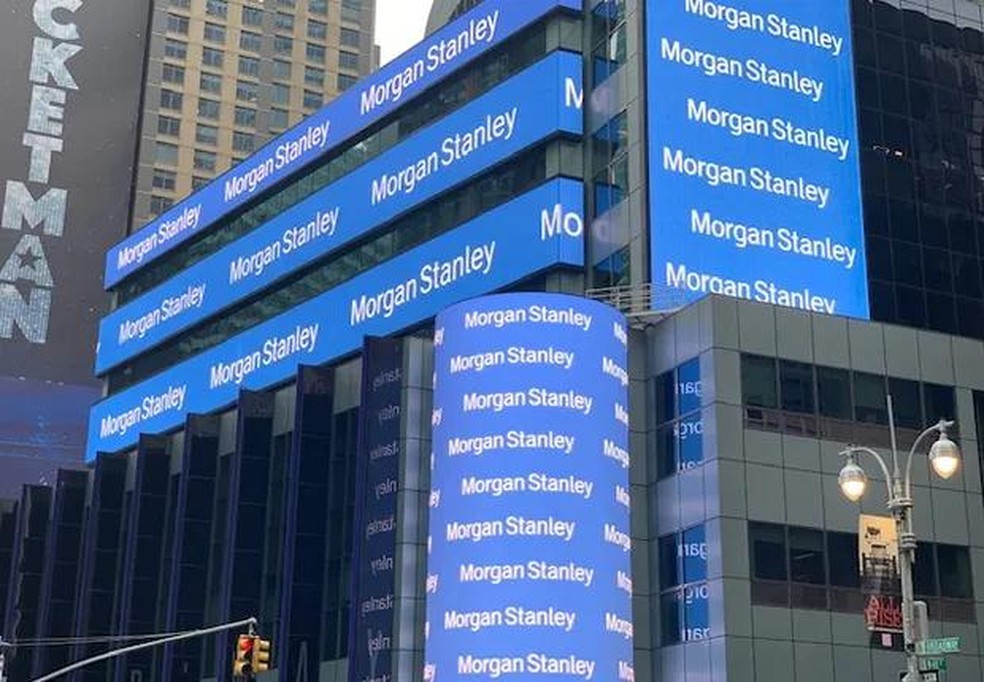 Morgan Stanley diz que ações norte-americanas podem começar a questionar resiliência econômica — Foto: Icc1977, CC BY-SA 4.0 <https://creativecommons.org/licenses/by-sa/4.0>, via Wikimedia Commons