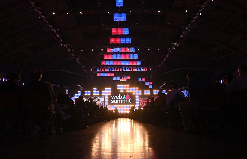 Web Summit Rio: 5 destaques da programação sobre inteligência artificial