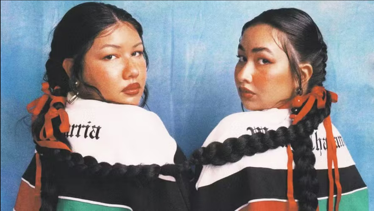 Conheça as irmãs do duo Two Lost Kids, únicas brasileiras vencedoras do 'Oscar' do Instagram