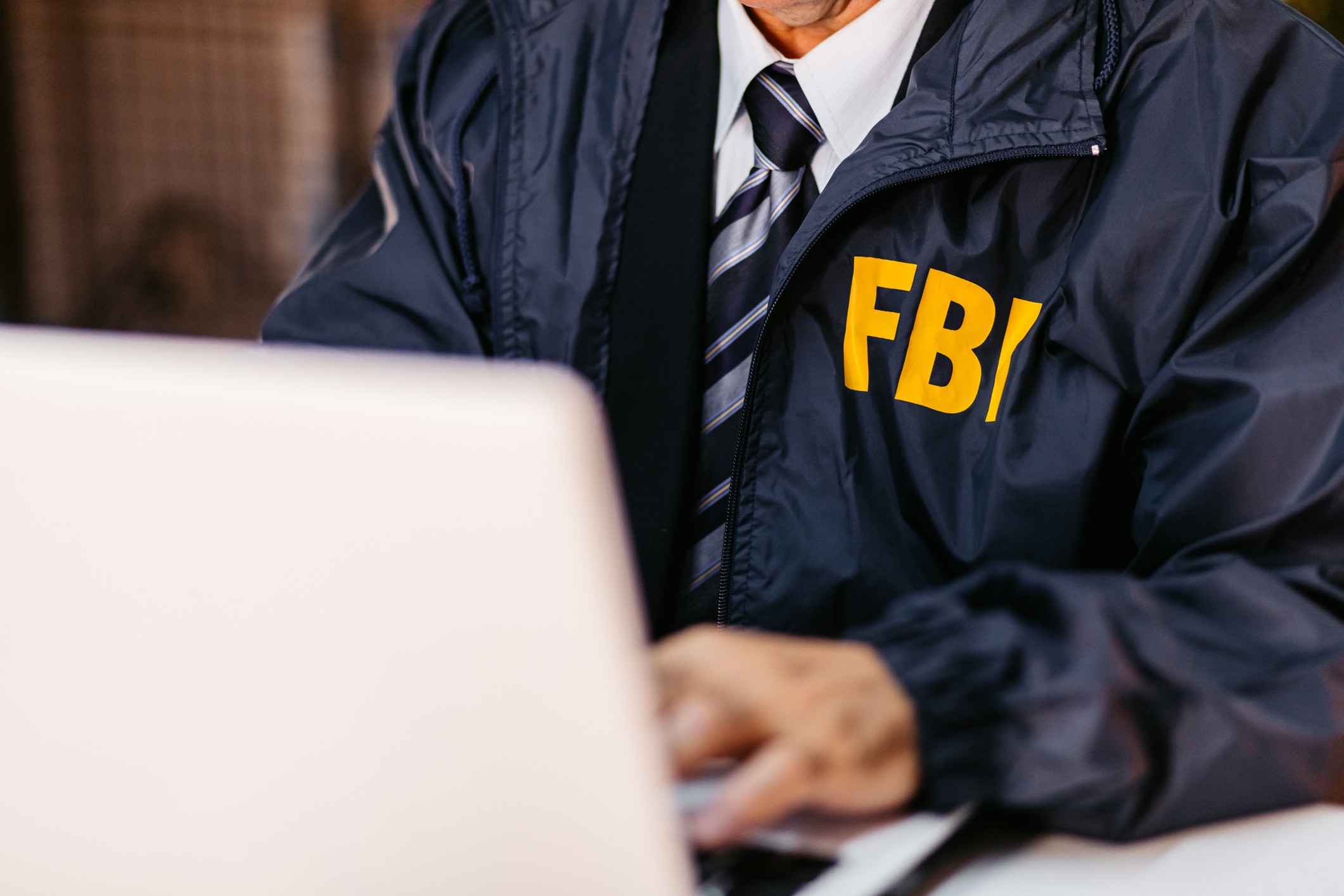 FBI diz ter derrubado maior rede de computadores a serviço de crimes ...