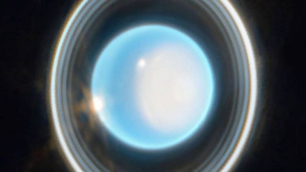 A imagem mostra com detalhes extraordinários alguns dos 13 anéis conhecidos de Urano. (NASA, ESA, CSA, STScI. Processamento de imagens: J. DePasquale, STScI). — Foto: NASA