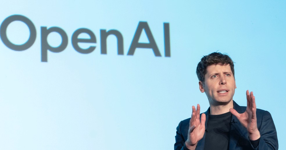 Sam Altman já especulou sobre se juntar a Peter Thiel em uma propriedade remota na Nova Zelândia no caso de um desastre global. — Foto: BBC News fonte