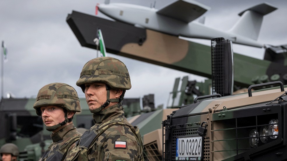 Em 9 de setembro, cerca de 20 drones de despiste russos entraram na Polônia. — Foto: BBC News fonte