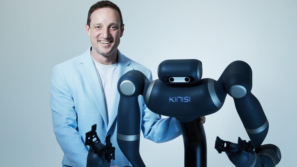Bren Pierce diz que o robô da Kinisi será fácil de treinar — Foto: BBC News fonte