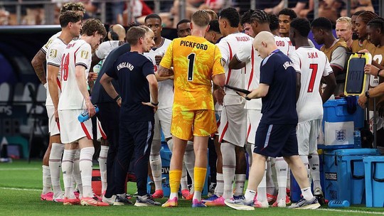 'Mina de ouro' de publicidade: an&uacute;ncios de pausa para hidrata&ccedil;&atilde;o vieram para ficar no futebol?
