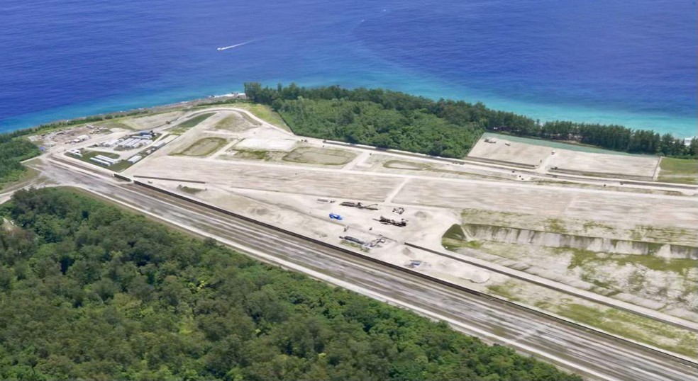 Área limpa para a construção do sistema de radares Tacmor em Angaur, Palau — Foto: BBC News fonte