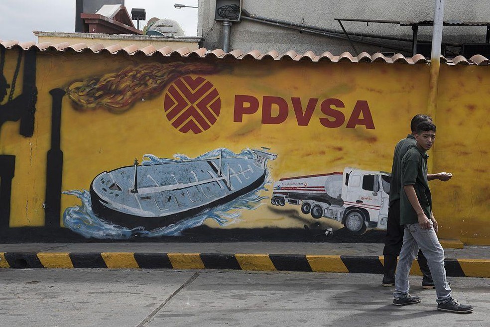 Venezuela chegou a ser o mais rico da América do Sul e a ter um PIB per capita maior do que países como França, Itália e Alemanha nos anos 1950 — Foto: BBC News fonte