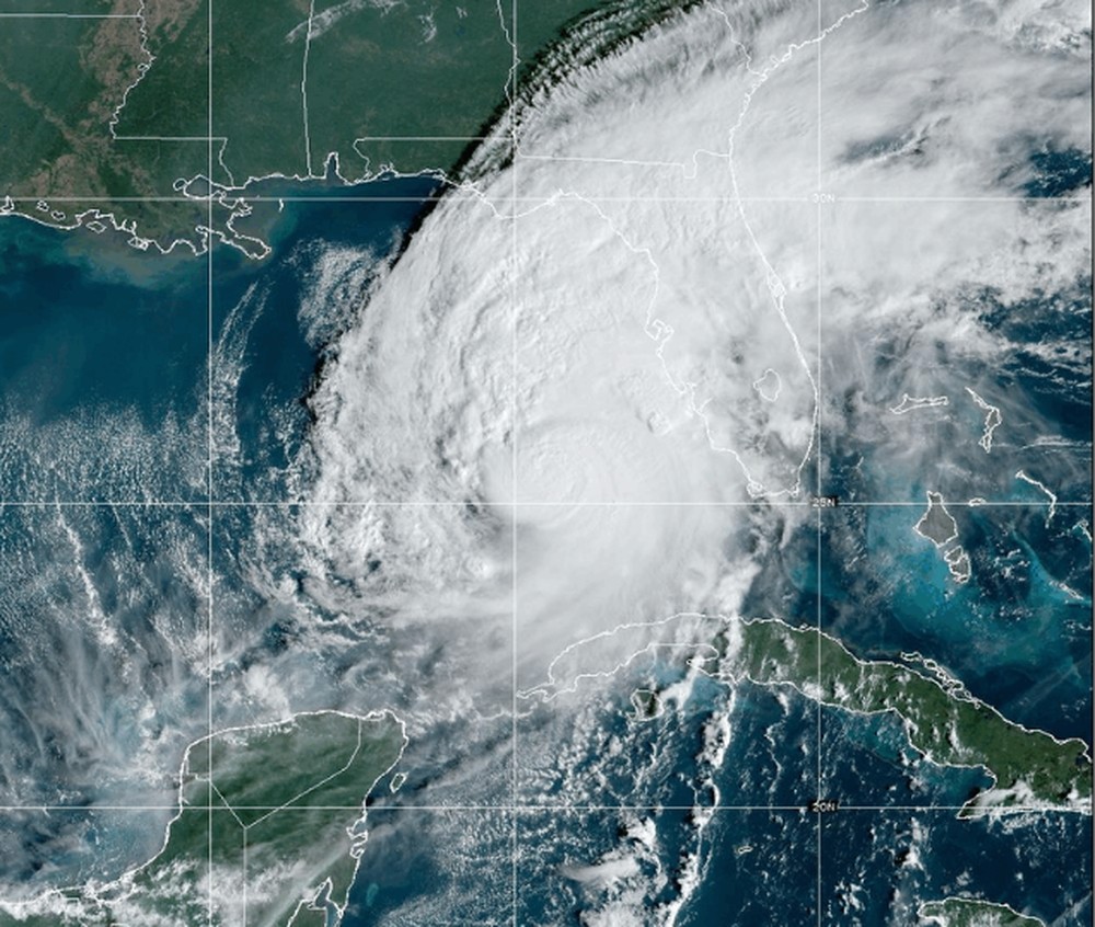 Como foi a evolução do furacão Milton vista do espaço