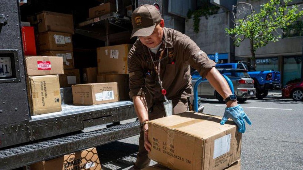 A UPS é a maior empresa de entrega de encomendas do mundo — Foto: BBC News fonte