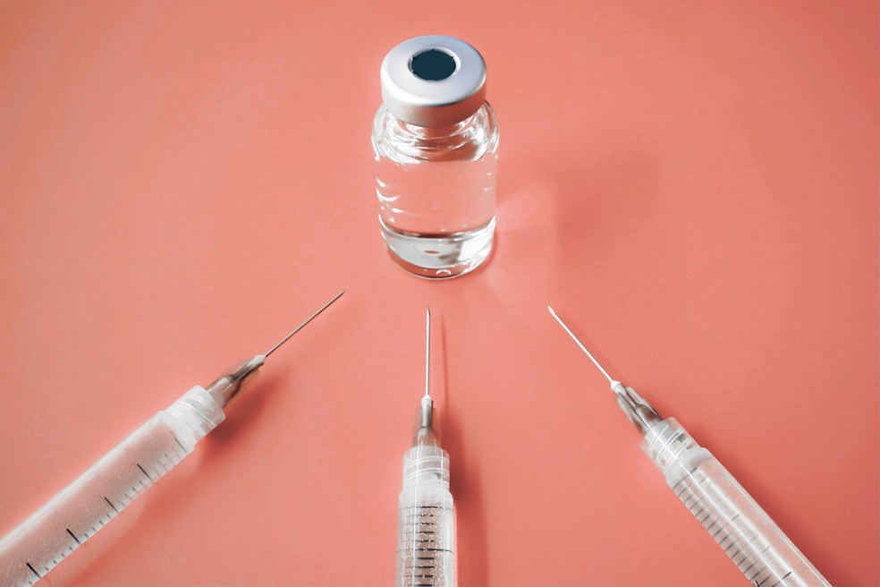 UE: comitê recomenda aprovação de vacina atualizada da Pfizer contra subvariante da covid-19 — Foto: Getty Images
