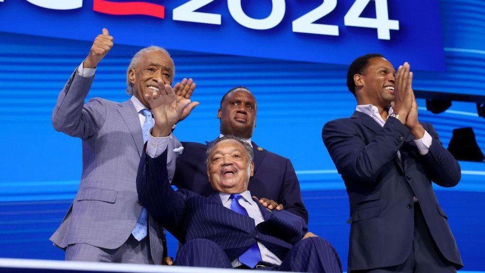 Jesse Jackson na convenção democrata de 2024, em Chicago — Foto: BBC News fonte