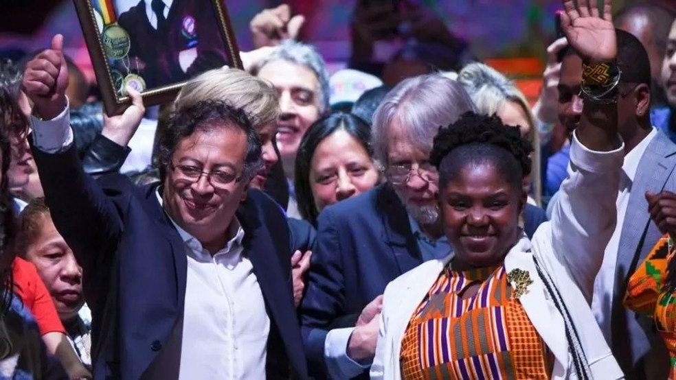 Gustavo Petro foi eleito presidente da Colômbia em sua terceira tentativa — que foi direcionada por uma ideia de moderação — Foto: GETTY IMAGES