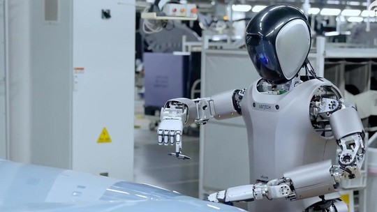 Montadoras chinesas usam robôs humanoides para ajudar a fabricar carros; assista