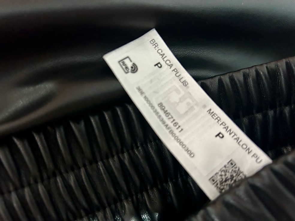 Eitqueta inteligente da Renner com microchip no centro — Foto: Patrícia Basilio