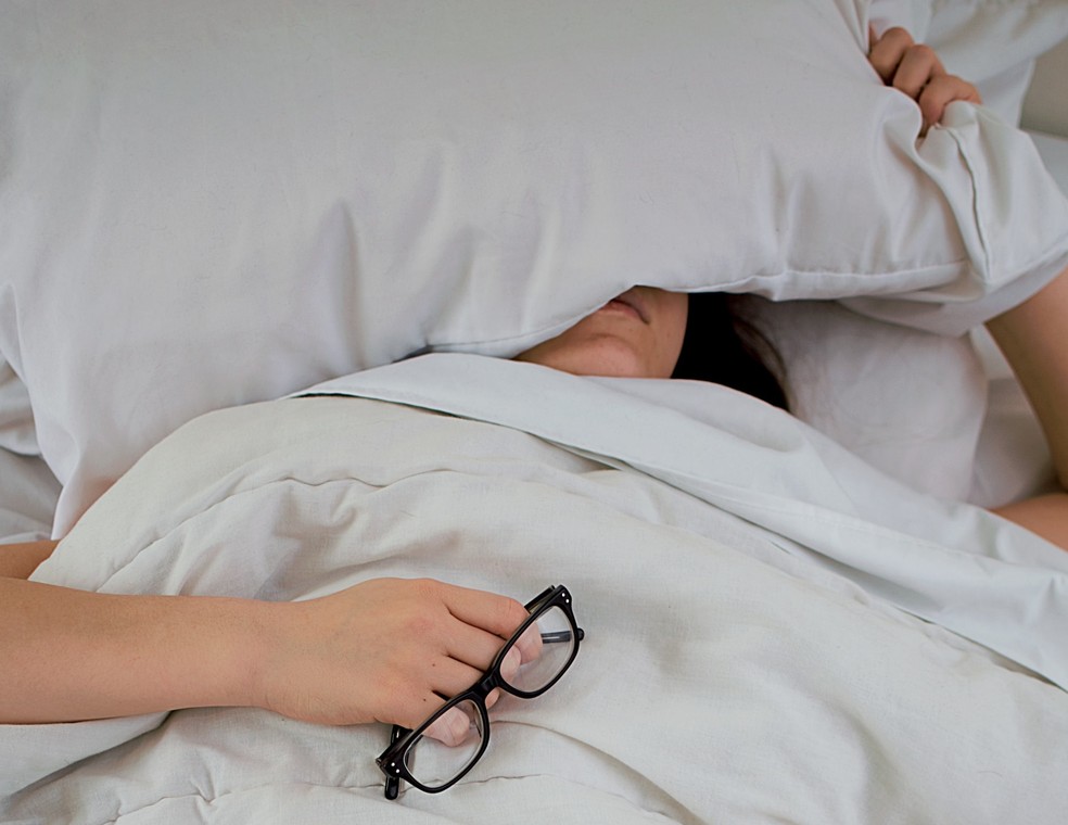 As consequências do sono interrompido podem ser mau-humor, cansaço e indisposição no dia seguinte — Foto: Unsplash