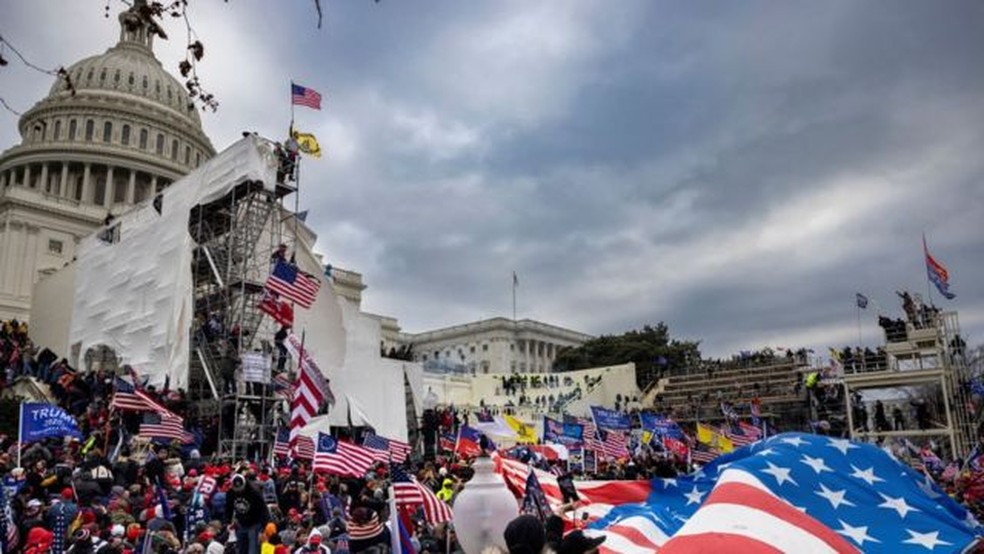 A Câmara sob o controle dos republicanos deve desmantelar o comitê investigativo sobre a invasão do Capitólio — Foto: Getty Images (via BBC)