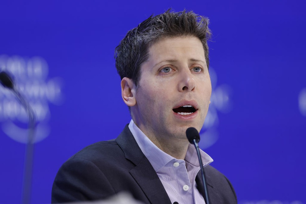 Sam Altman diz que perde dinheiro com eduação dos usuários, "mas é um dinheiro bem gasto! — Foto: Getty Images