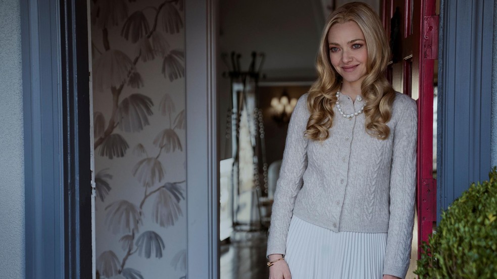 Amanda Seyfried interpreta Nina Winchester, uma dona de casa que parece ter problemas complexos de saúde mental — Foto: BBC News fonte