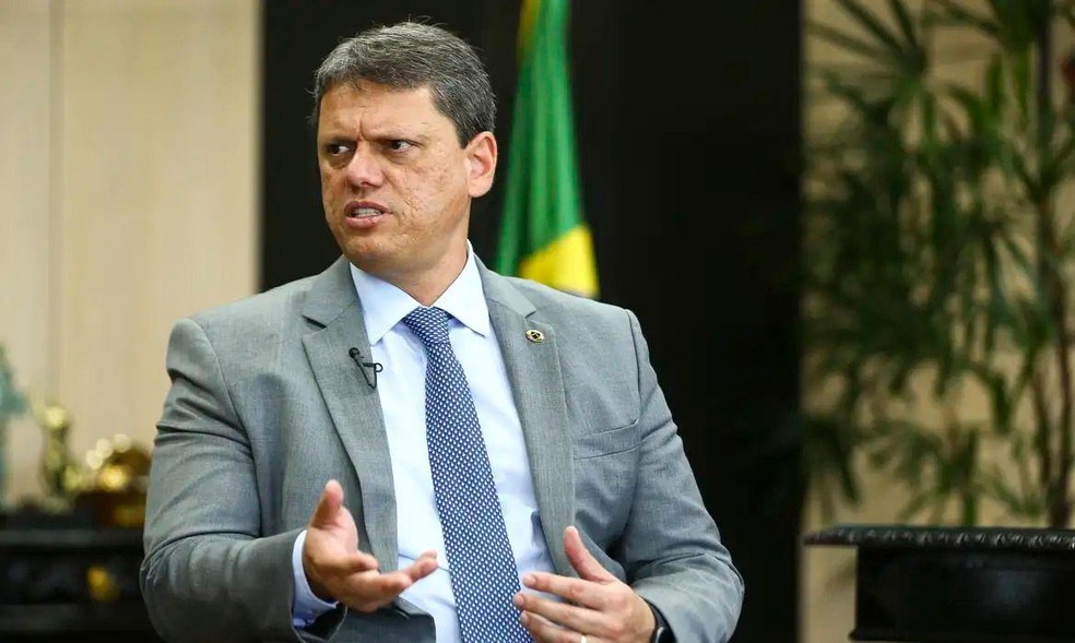 Segundo o governo de São Paulo, as dívidas da Refit com os cofres públicos paulistas somam R$ 9,6 bilhões — Foto: BBC News fonte
