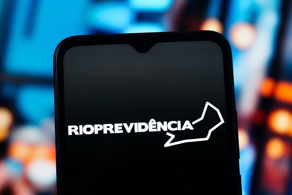 Rioprevidência, responsável pelos benefícios de aposentados e pensionistas do governo do Rio de Janeiro, fez investimentos em fundos do Banco Master — Foto: BBC News fonte