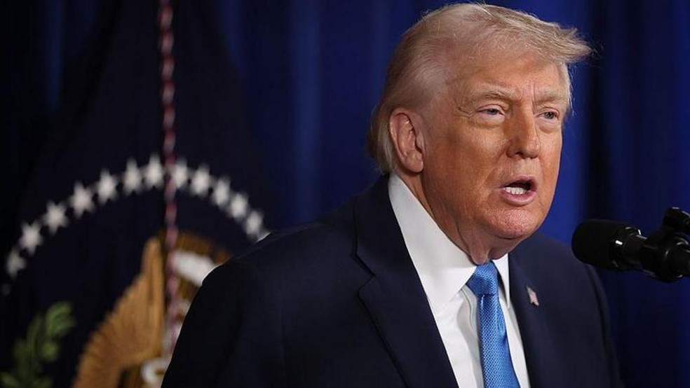 Trump afirmou que a indústria petrolífera dos EUA estaria 'em pleno funcionamento' na Venezuela dentro de 18 meses — Foto: BBC News fonte