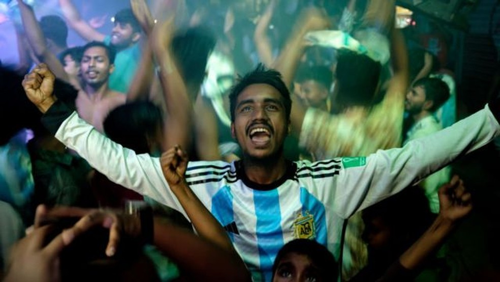 História dos fãs do futebol sul-americano no pequeno país asiático começa no Mundial de 86 — Foto: Getty Images (via BBC)