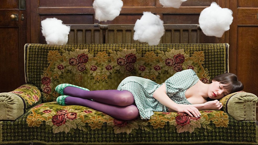 Especialistas afirmam que, nesse estado entre o sono e a vigília, os seres humanos tendem a criar e encontrar soluções inovadoras para problemas — Foto: BBC News fonte