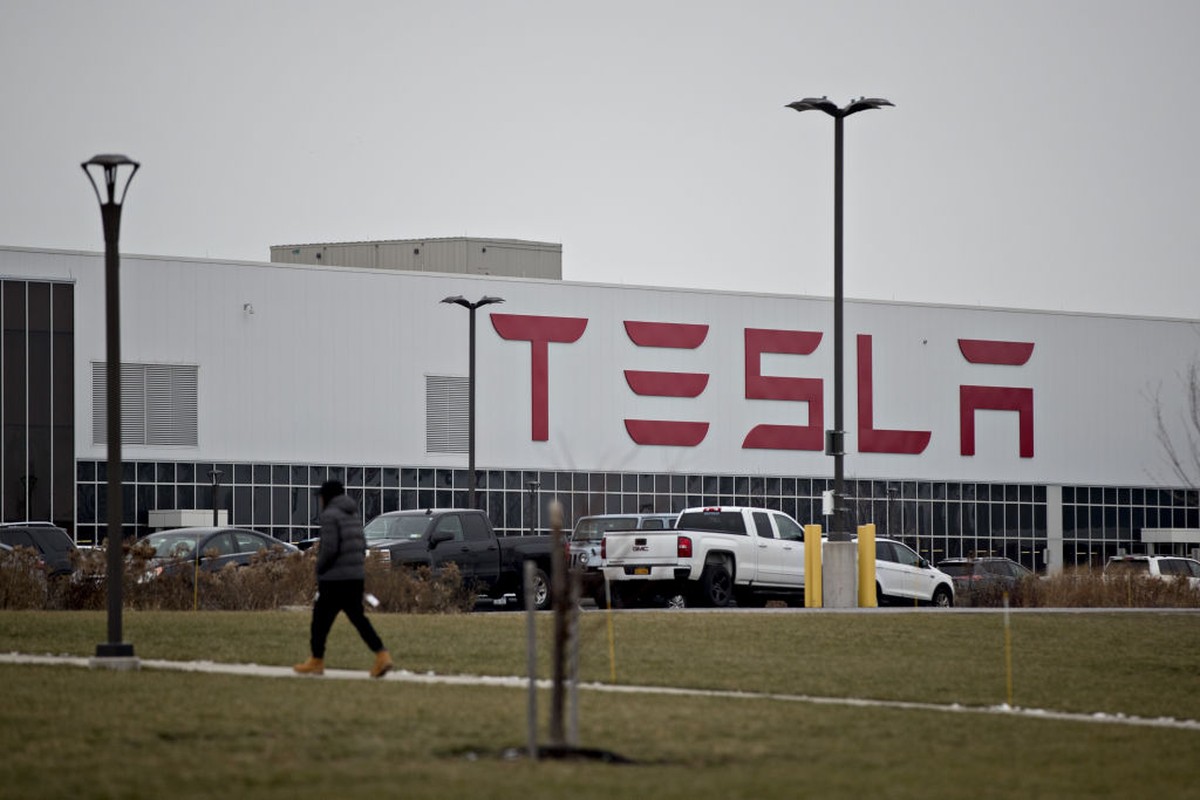 In Deutschland wurde das Unternehmen Tesla in Brand gesteckt  die Welt